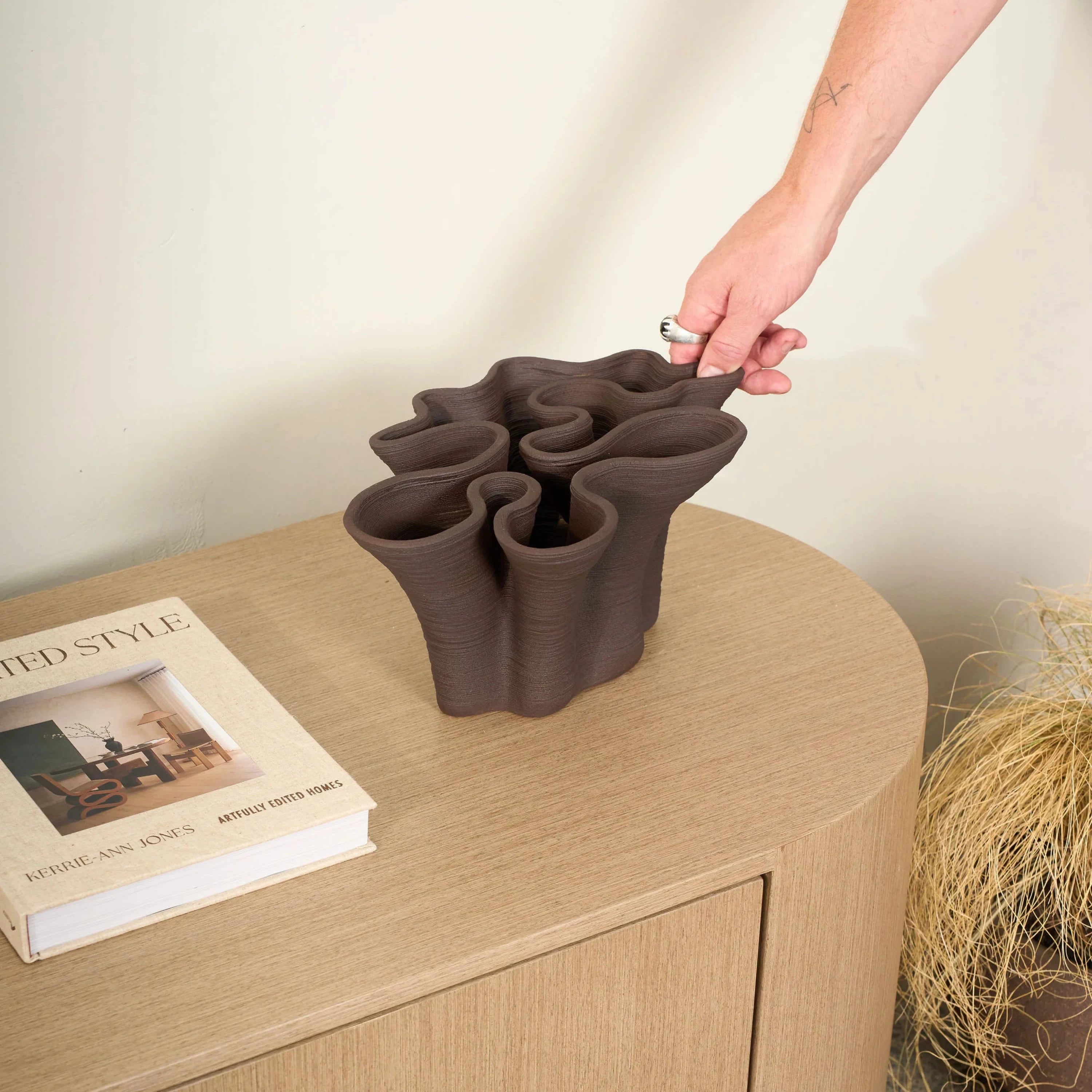 Herman Vase - Chocolate