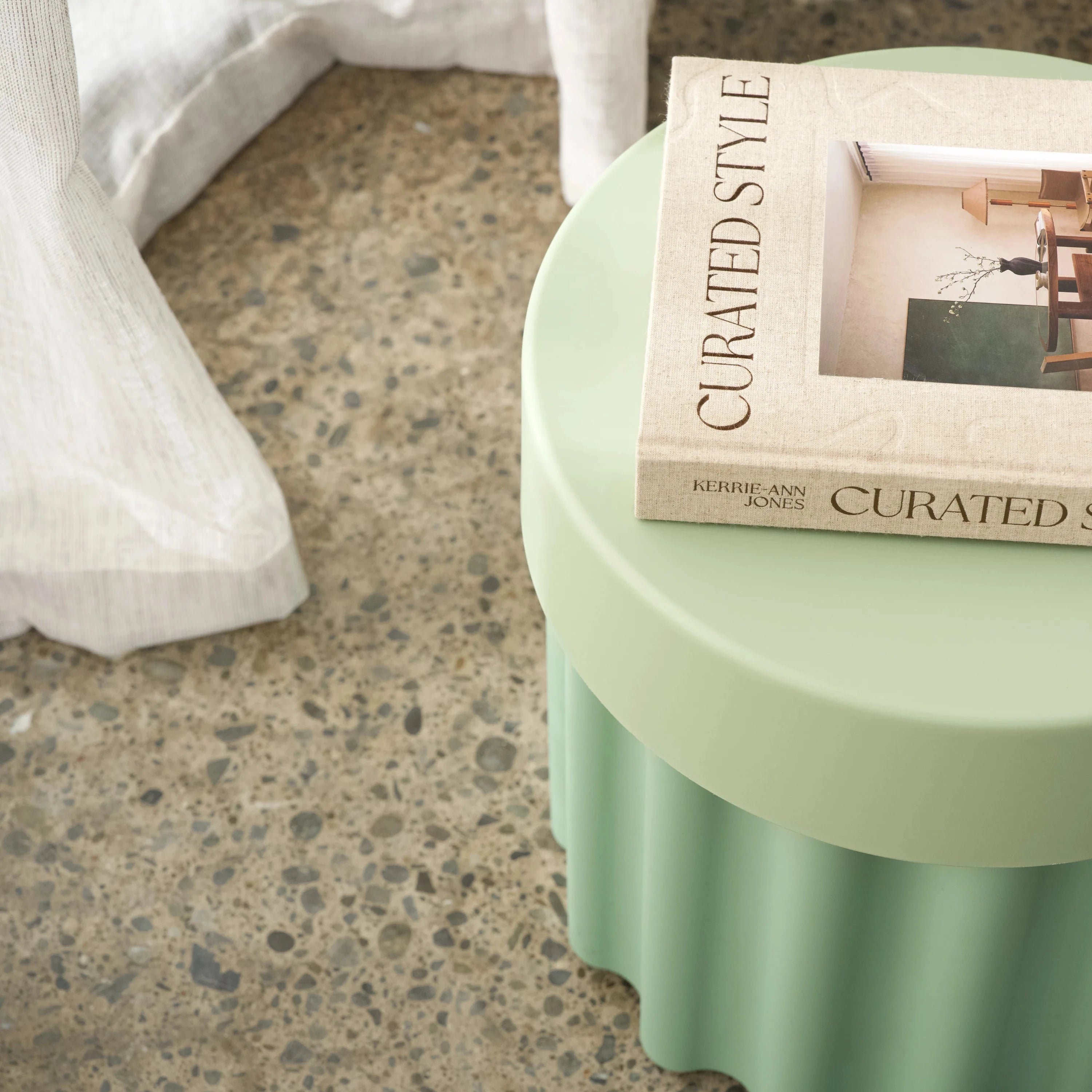 Harry Stool - Green