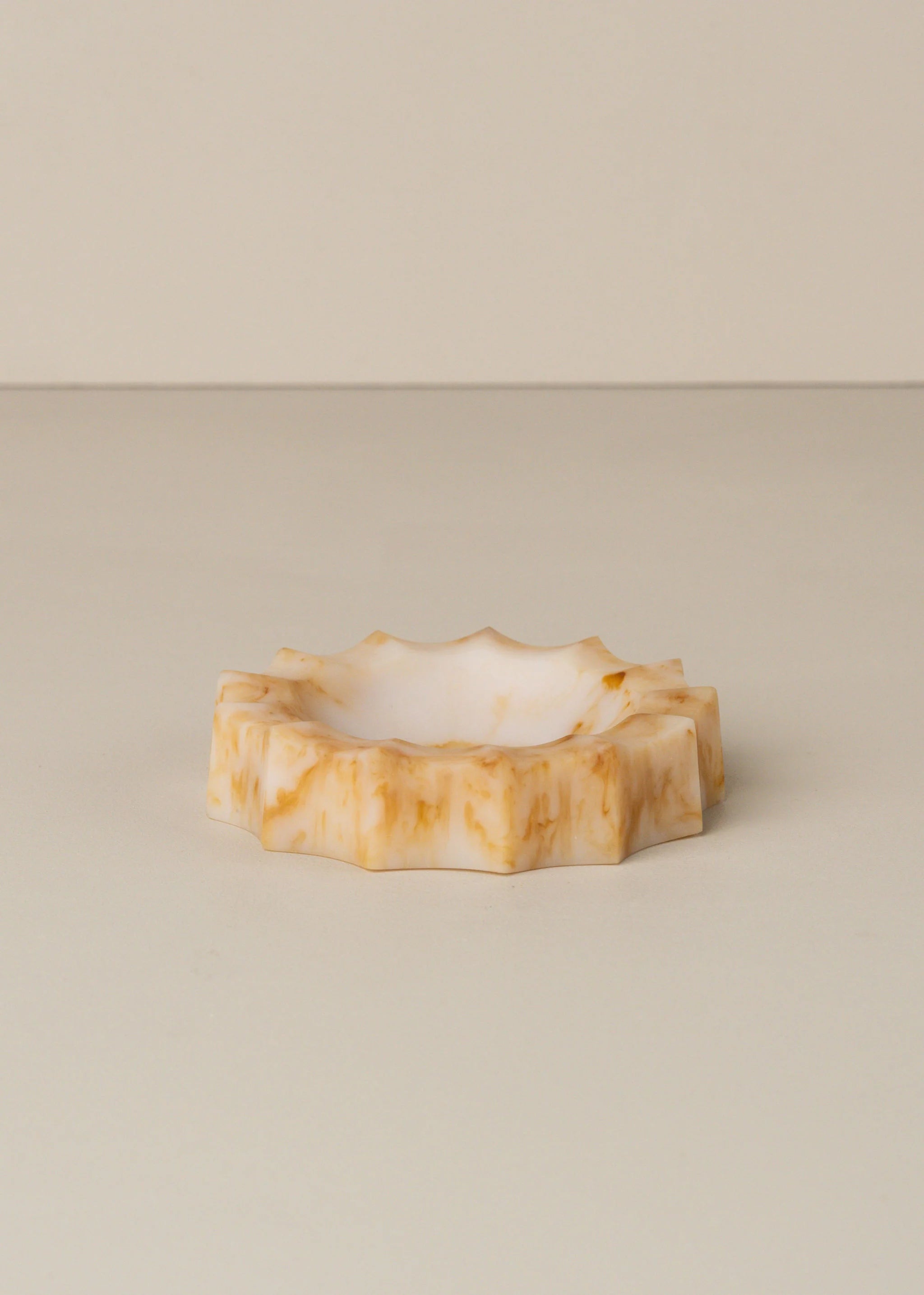 Flow Resin Sun Dish - Iced Coffee