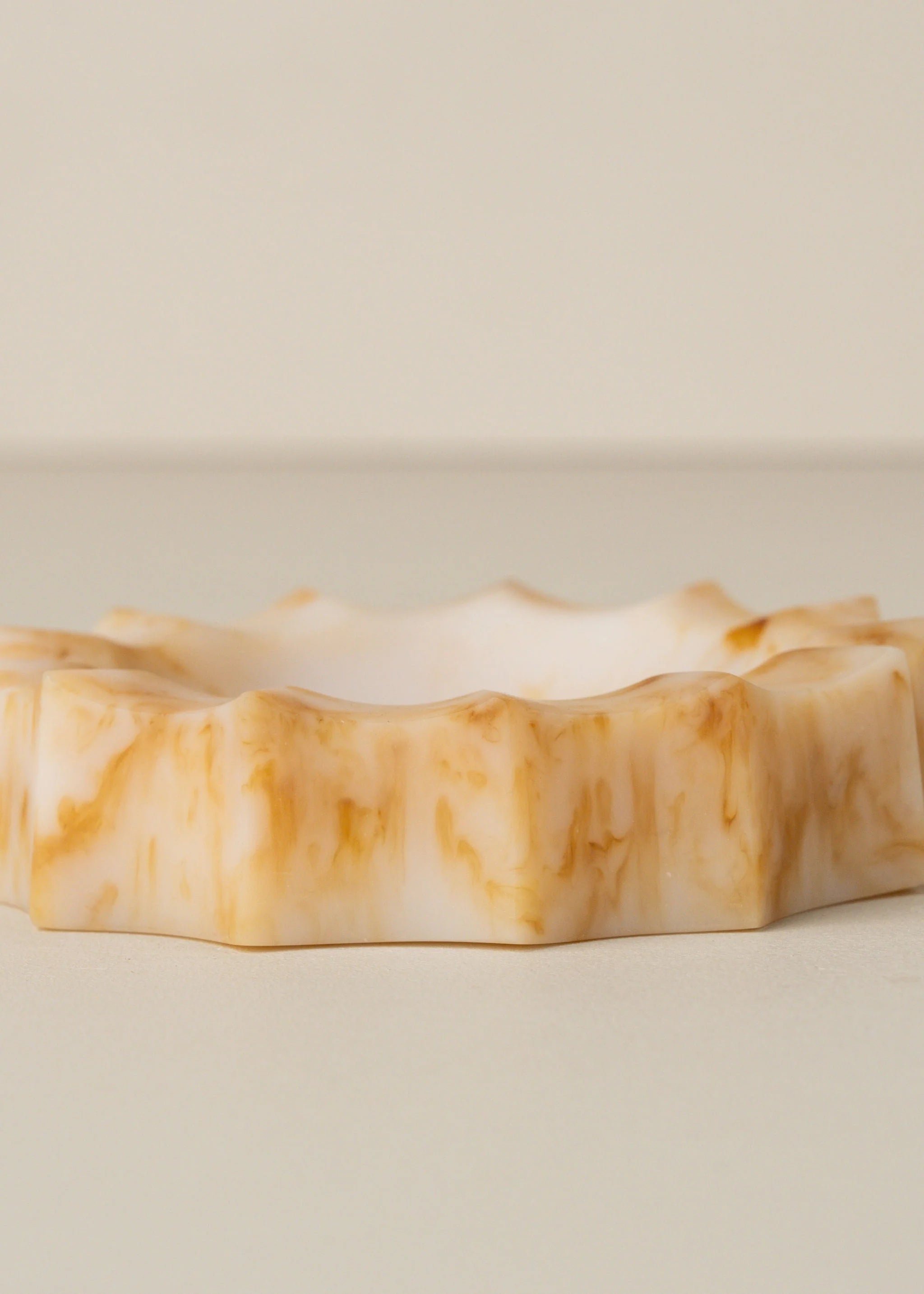 Flow Resin Sun Dish - Iced Coffee