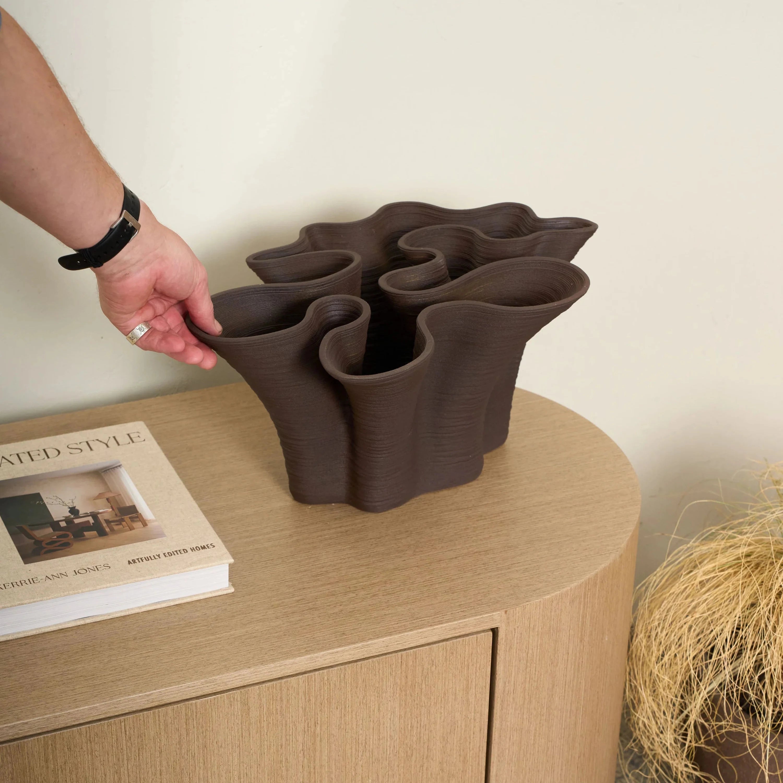 Herman Vase - Chocolate