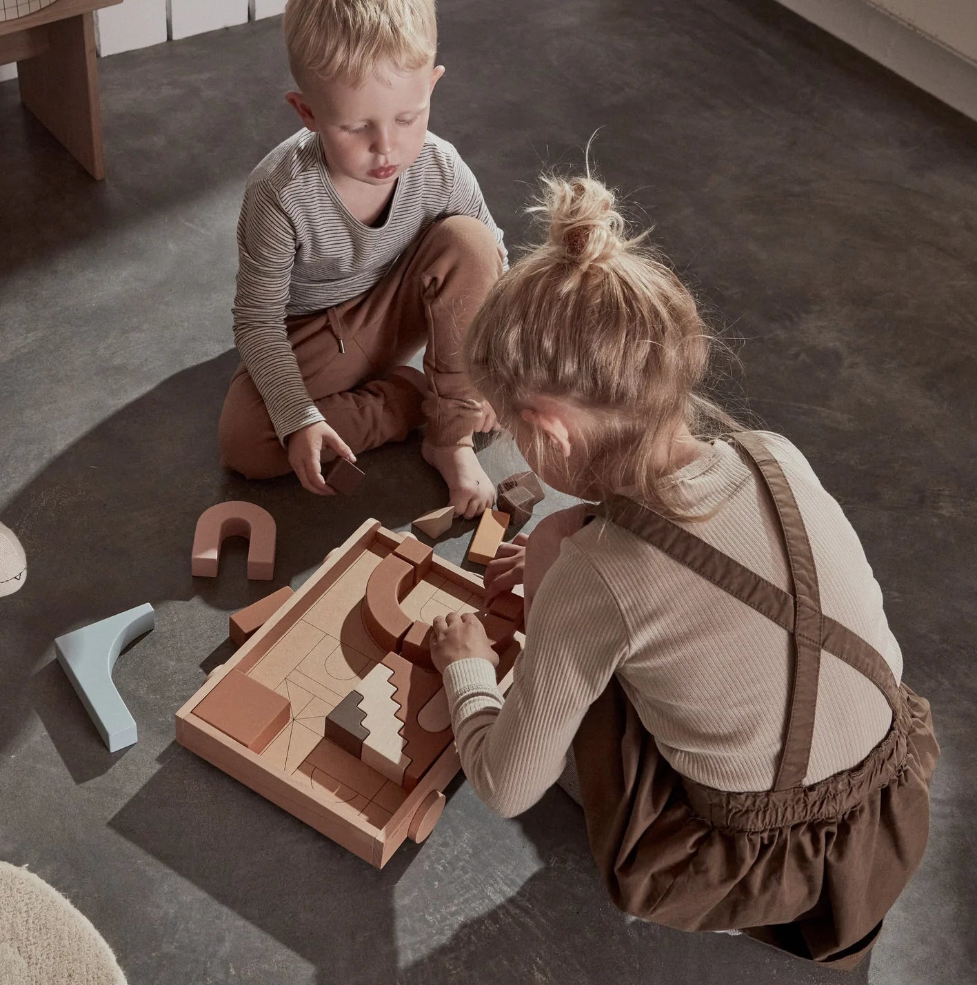 Wooden Rainbow Wagon with Blocks - Nature