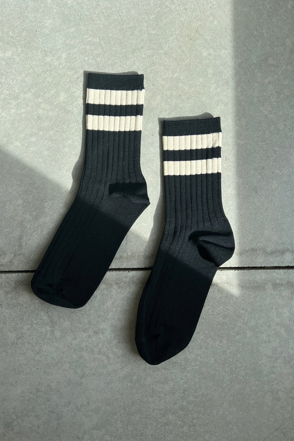 HER VARSITY SOCKS - BLACK