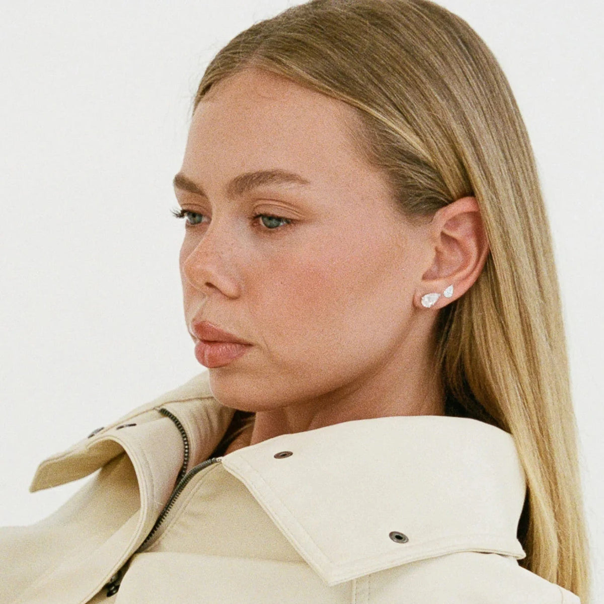 Pear Studs 2CT - Silver