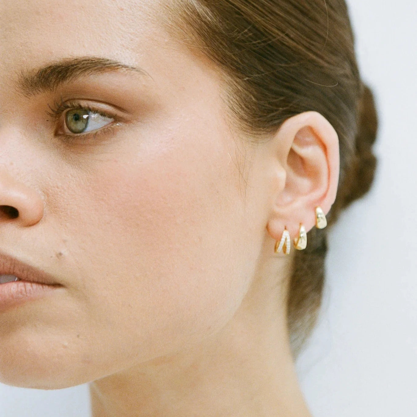 Double Angel Huggies - Gold/Clear