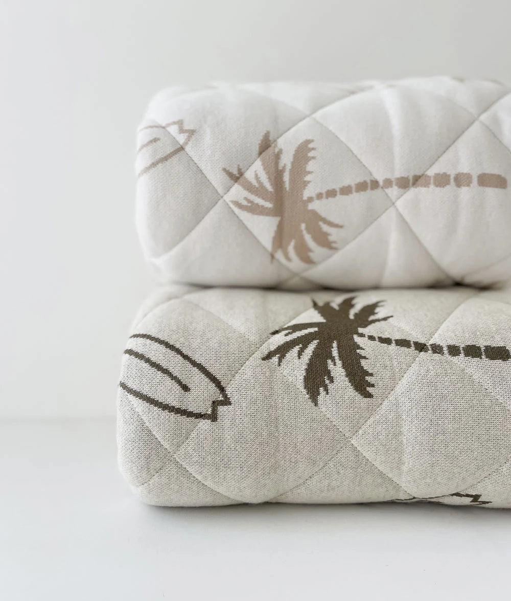 REVERSIBLE QUILT - NATURAL SURFING PALM