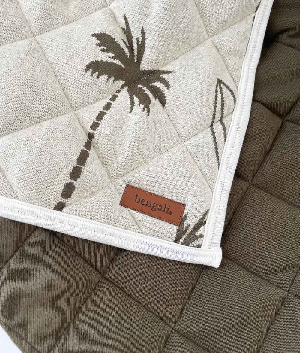 REVERSIBLE QUILT - OLIVE SURFING PALM