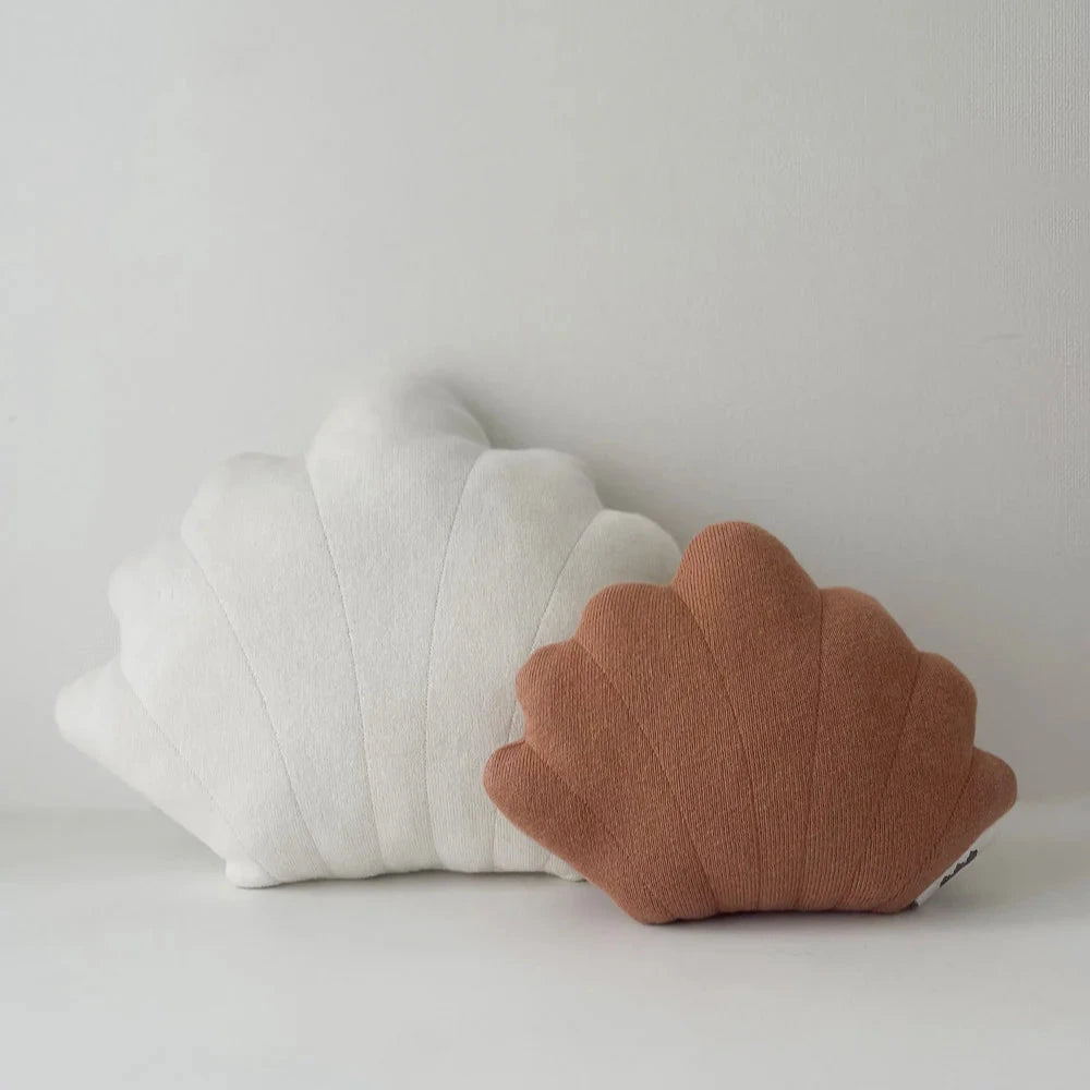 CLAM SHELL CUSHION - SMALL TOFFEE