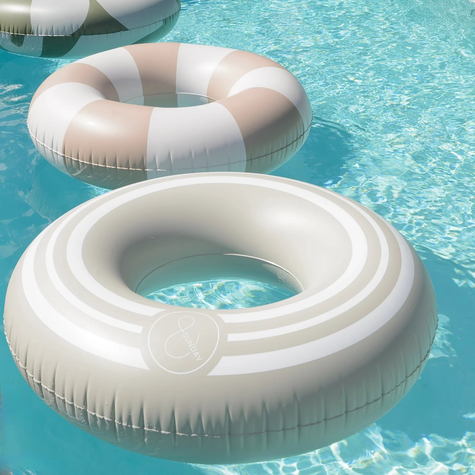 SPORTY OVERSIZED POOL TUBE - CLAY